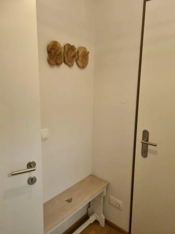 Deluxe Apartment Mit Balkon Und Parkplatz! Vienna