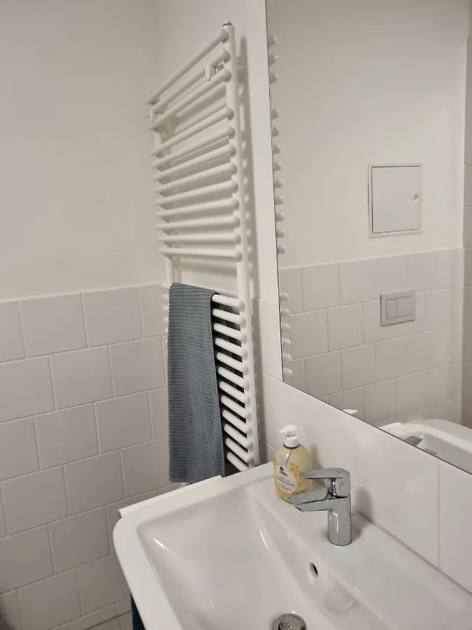 Deluxe Apartment Mit Balkon Und Parkplatz! Vienna