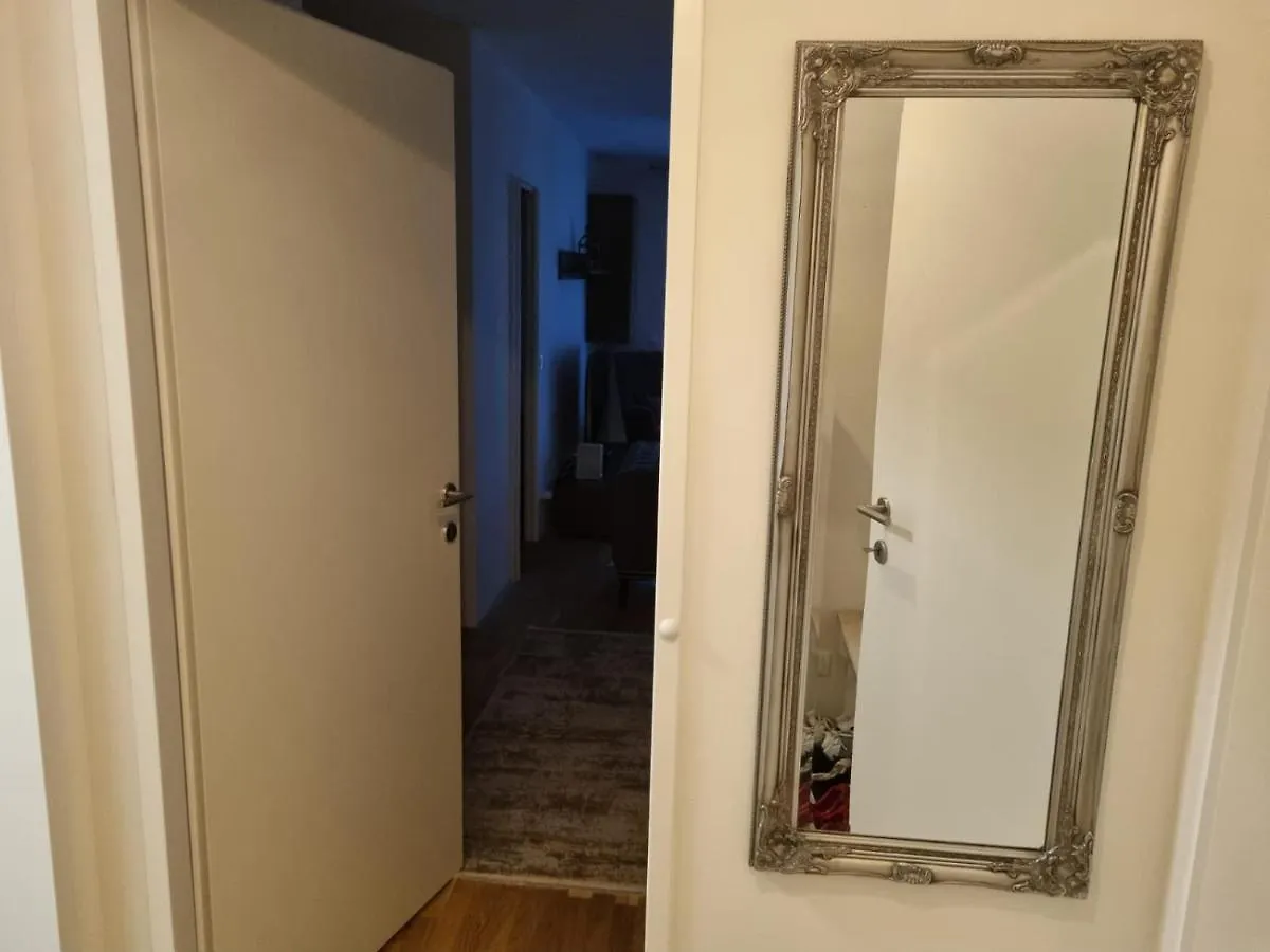 Deluxe Apartment Mit Balkon Und Parkplatz! Vienna Austria
